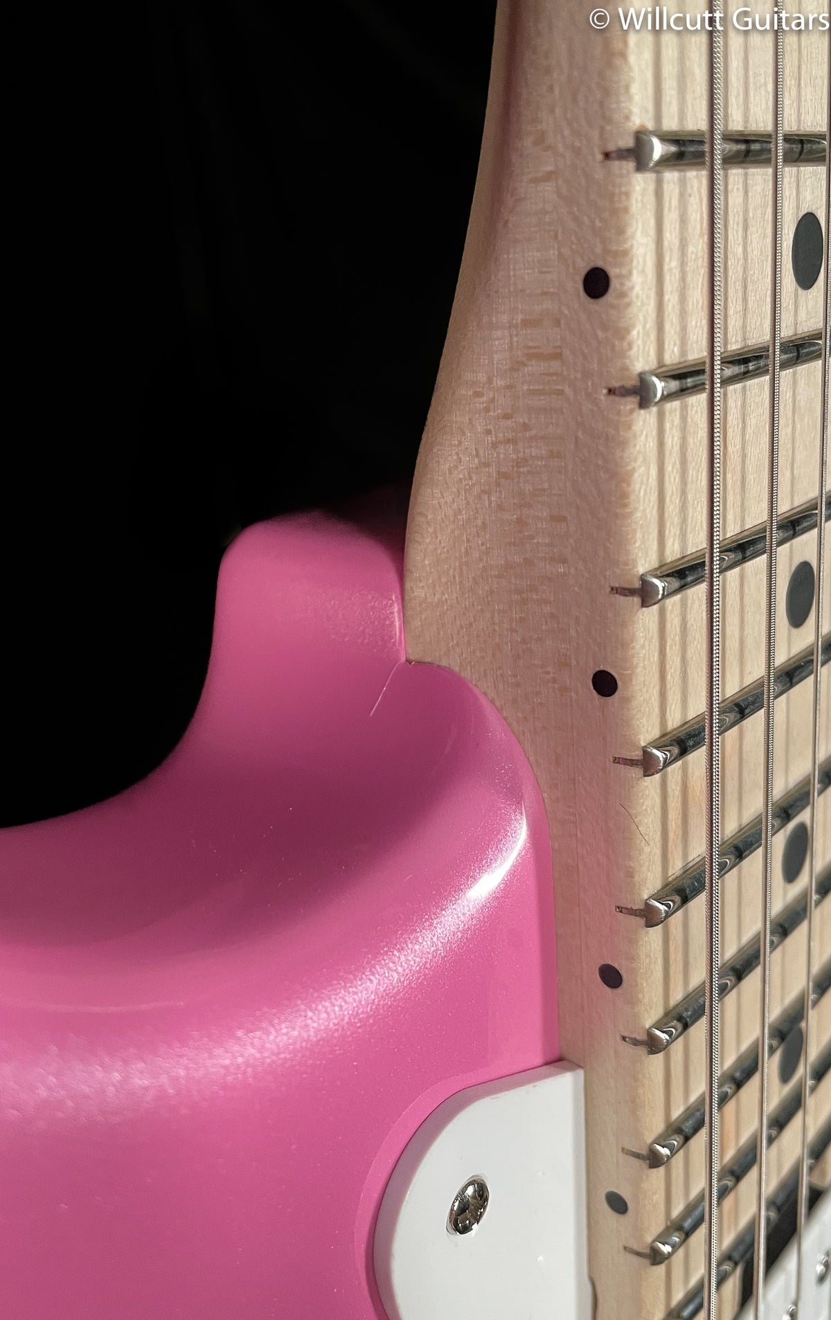 Charvel Pro-Mod So-Cal Style 1 HSH FR M, Maple Fingerboard Platinum Pink (979)