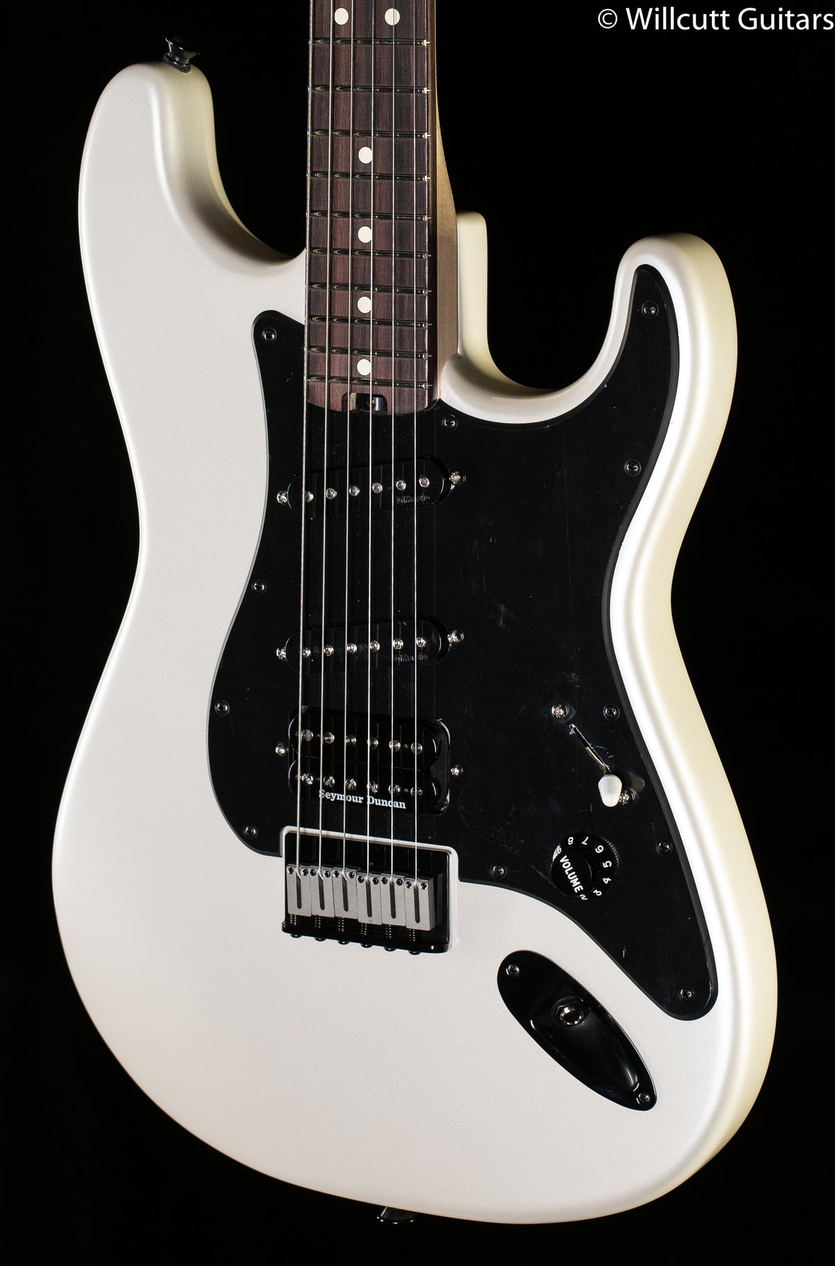Charvel Jake E Lee Signature Pro-Mod So-Cal Style 1 HSS HT RW Rosewood Fingerboard, Pearl White (759)