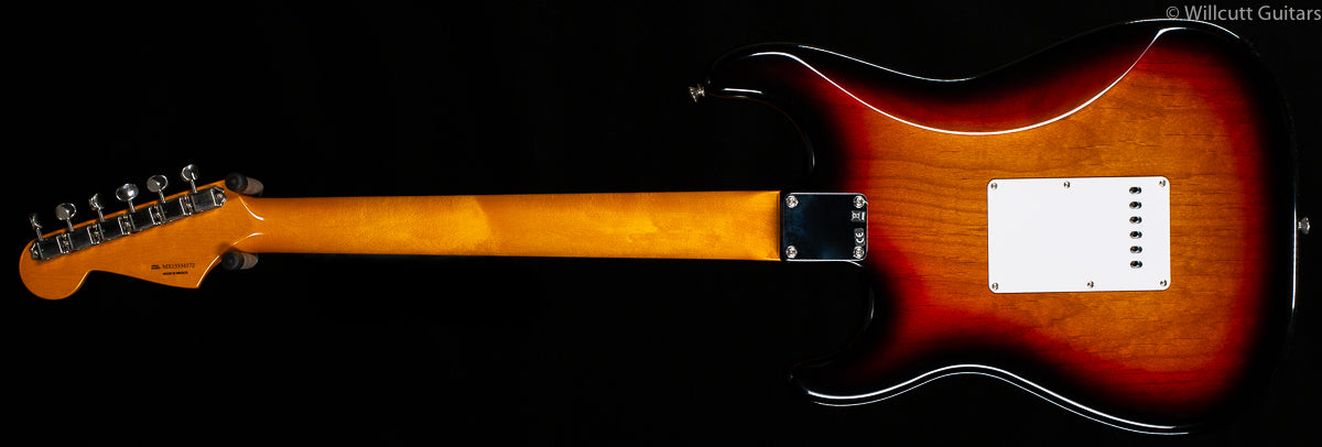 Fender Classic Series &#39;60s Stratocaster Lacquer 3-Tone Sunburst