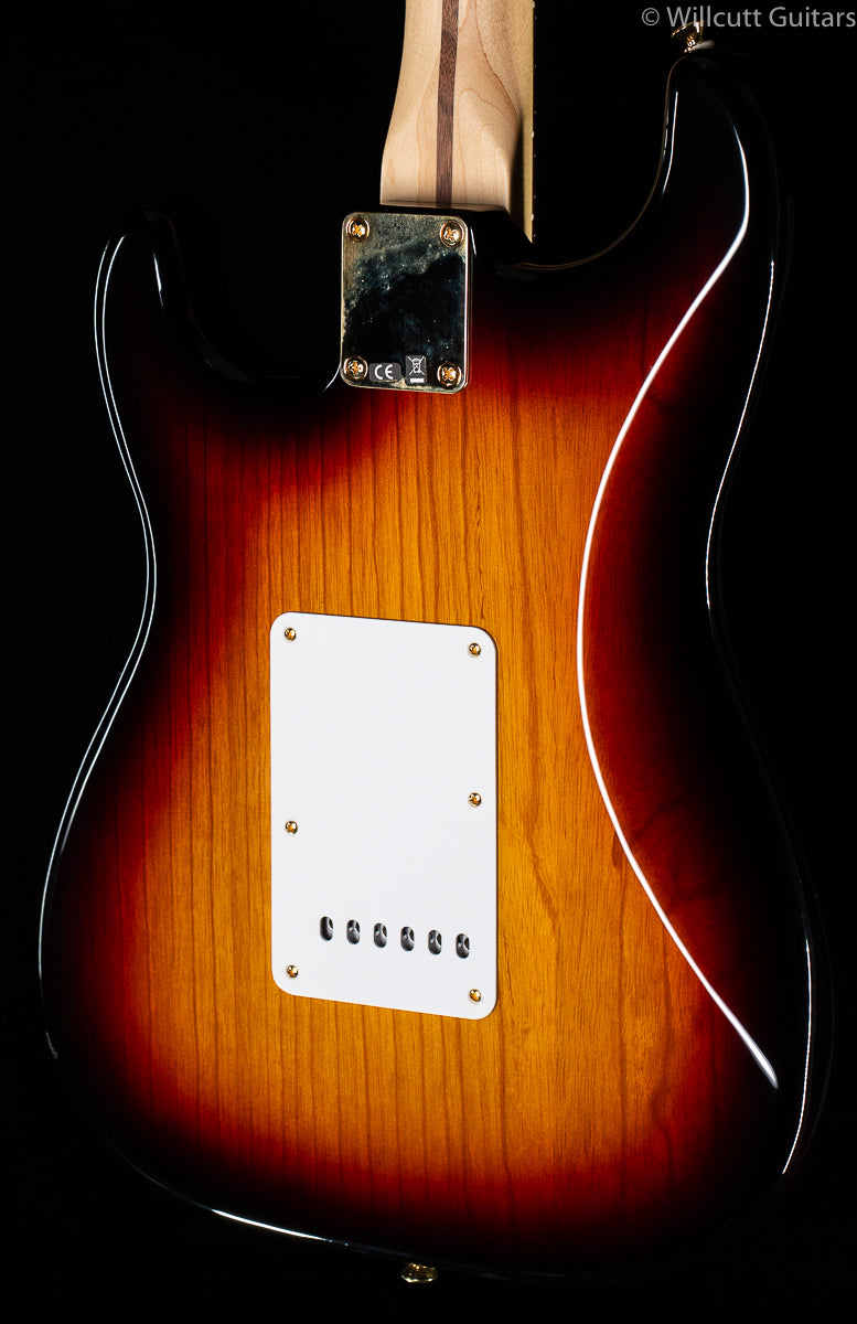 Fender Deluxe Players Strat 3-Color Sunburst (261)