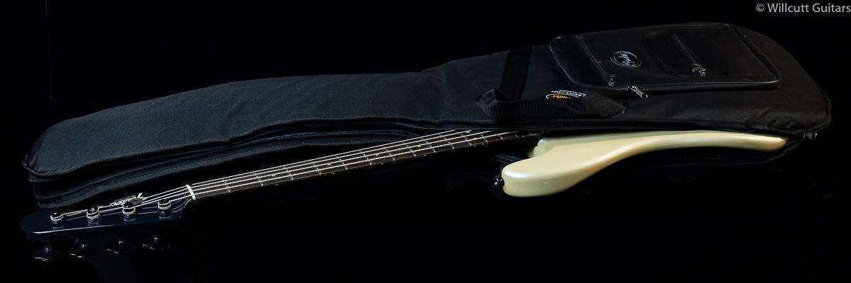 Fender Duff McKagan Precision Bass Pearl White DEMO