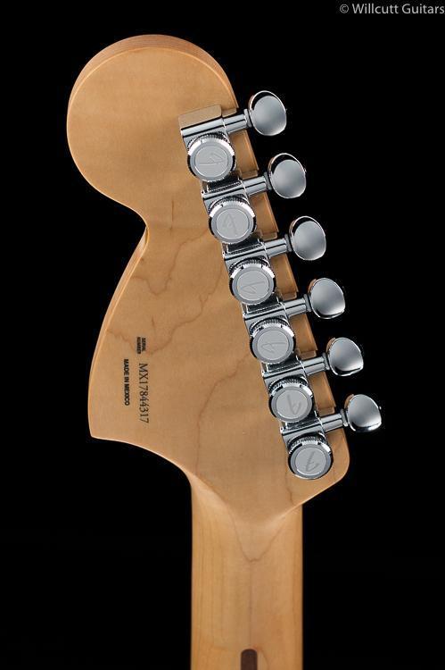 fender-deluxe-strat-black-317