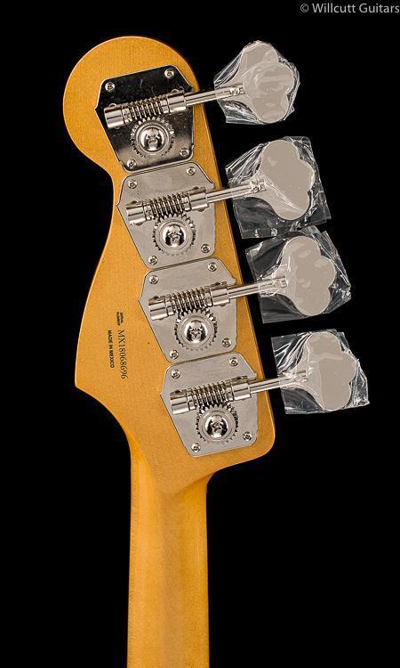 fender-classic-series-60s-jazz-bass-3-tone-sunburst-pau-ferro-696