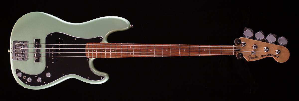 Fender Deluxe Active Precision Bass Special Olympic White