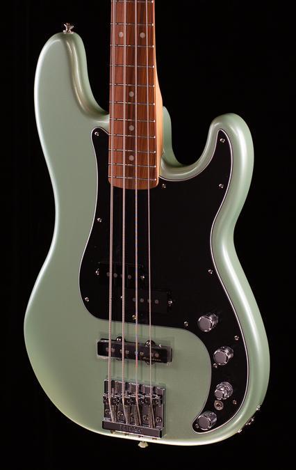 Fender Deluxe Active Precision Bass Special Olympic White