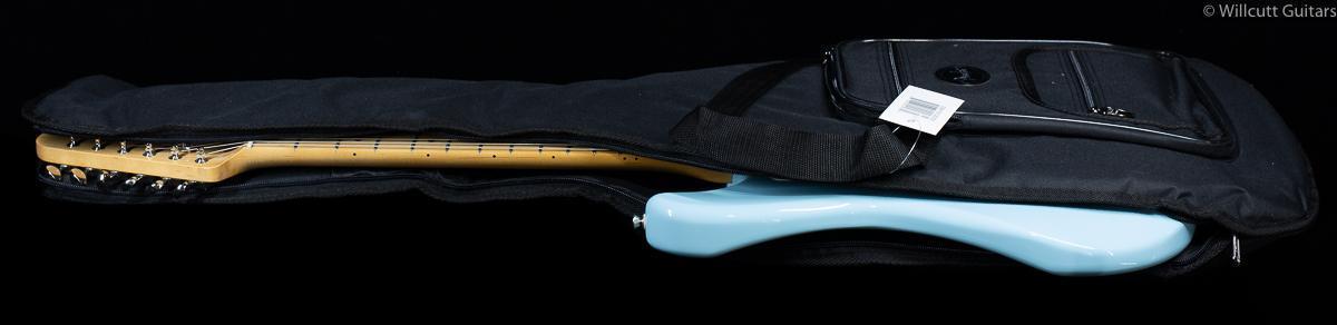 Fender Alternate Reality Sixty-Six Daphne Blue