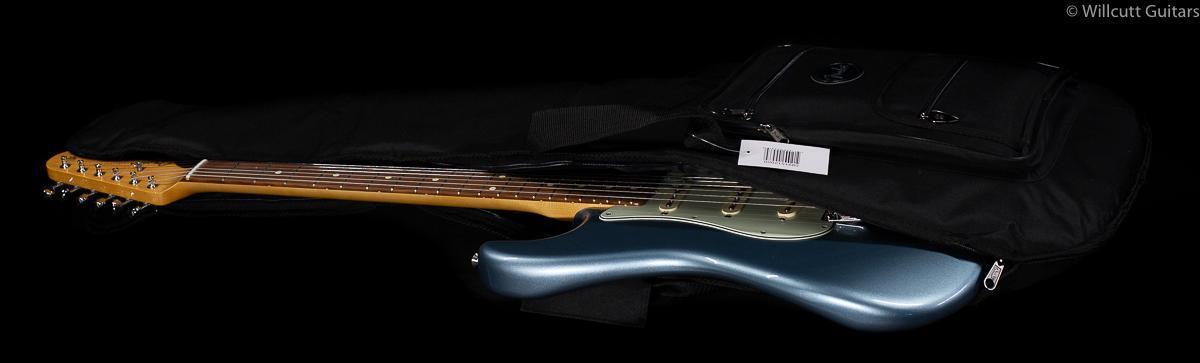 Fender Vintera '60s Stratocaster Ice Blue Metallic