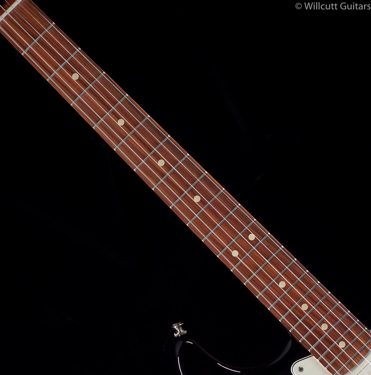 DEMO Fender Player Stratocaster HSS, Pau Ferro Fingerboard, Black