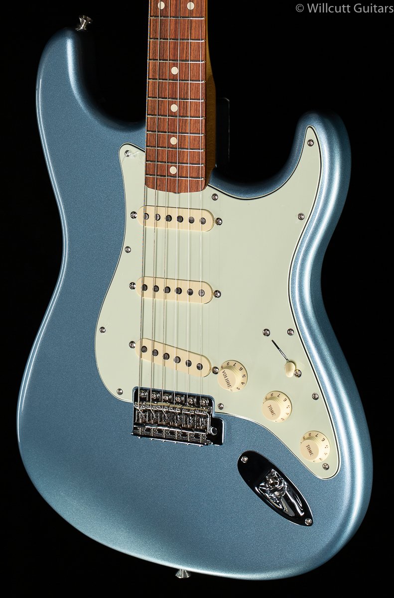 Fender Vintera '60s Stratocaster Ice Blue Metallic - Willcutt Guitars