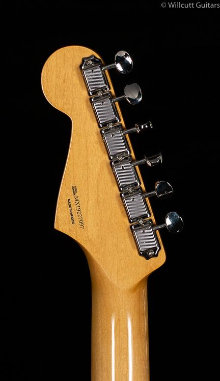 Fender Vintera '60s Stratocaster Ice Blue Metallic