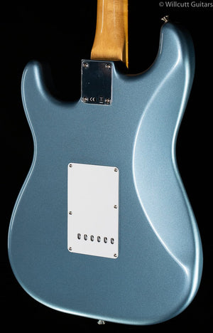 Fender Vintera '60s Stratocaster Ice Blue Metallic