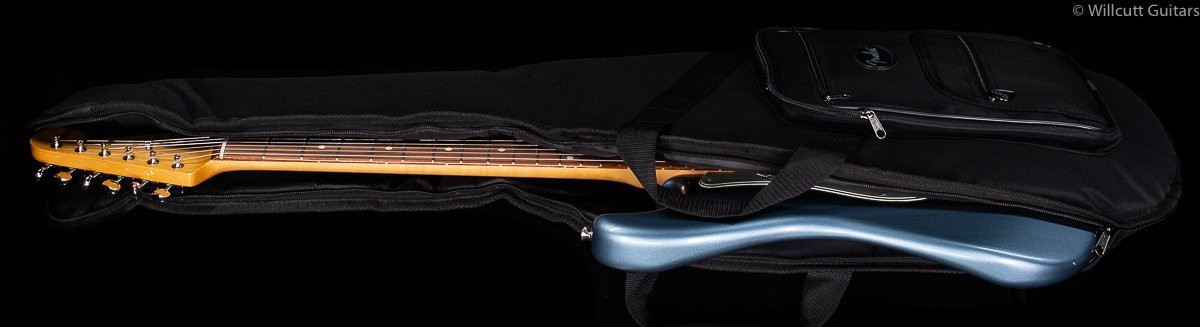 Fender Vintera '60s Stratocaster Ice Blue Metallic