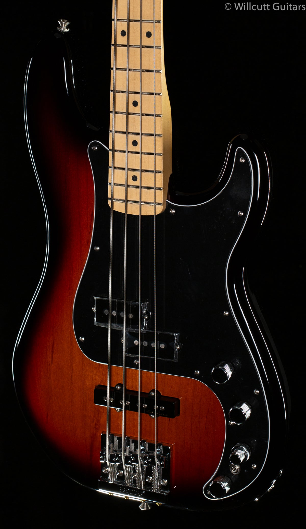 Fender Deluxe Active P Bass  Special 3 Color Sunburst