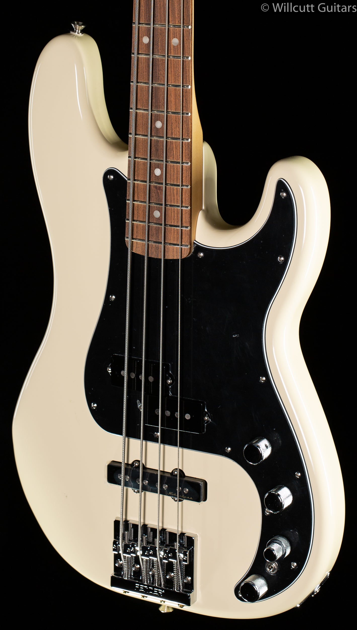 Fender Deluxe Active Precision Bass