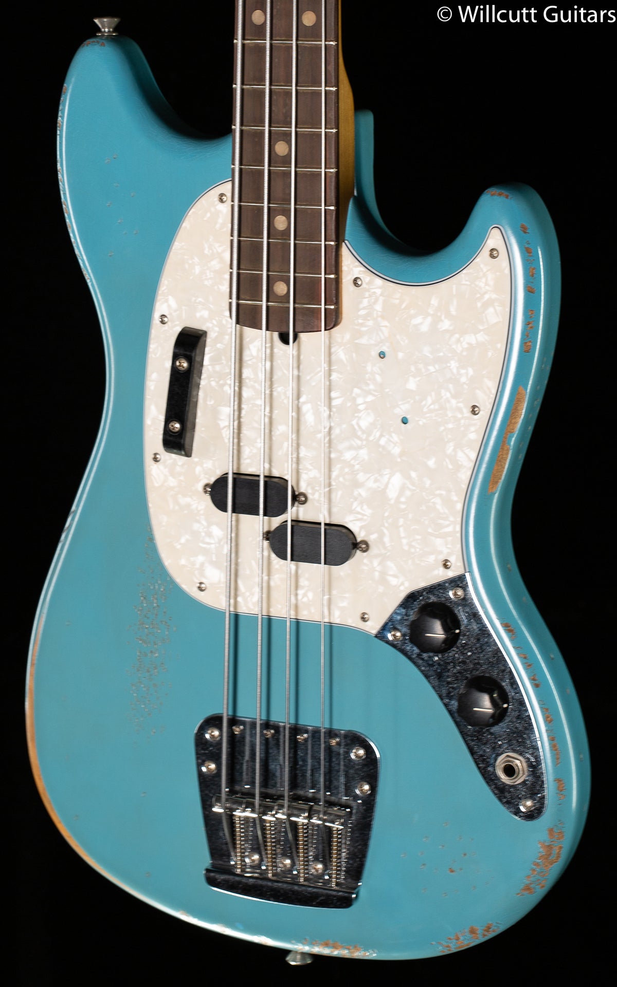 Fender JMJ Road Worn Mustang Bass Daphne Blue