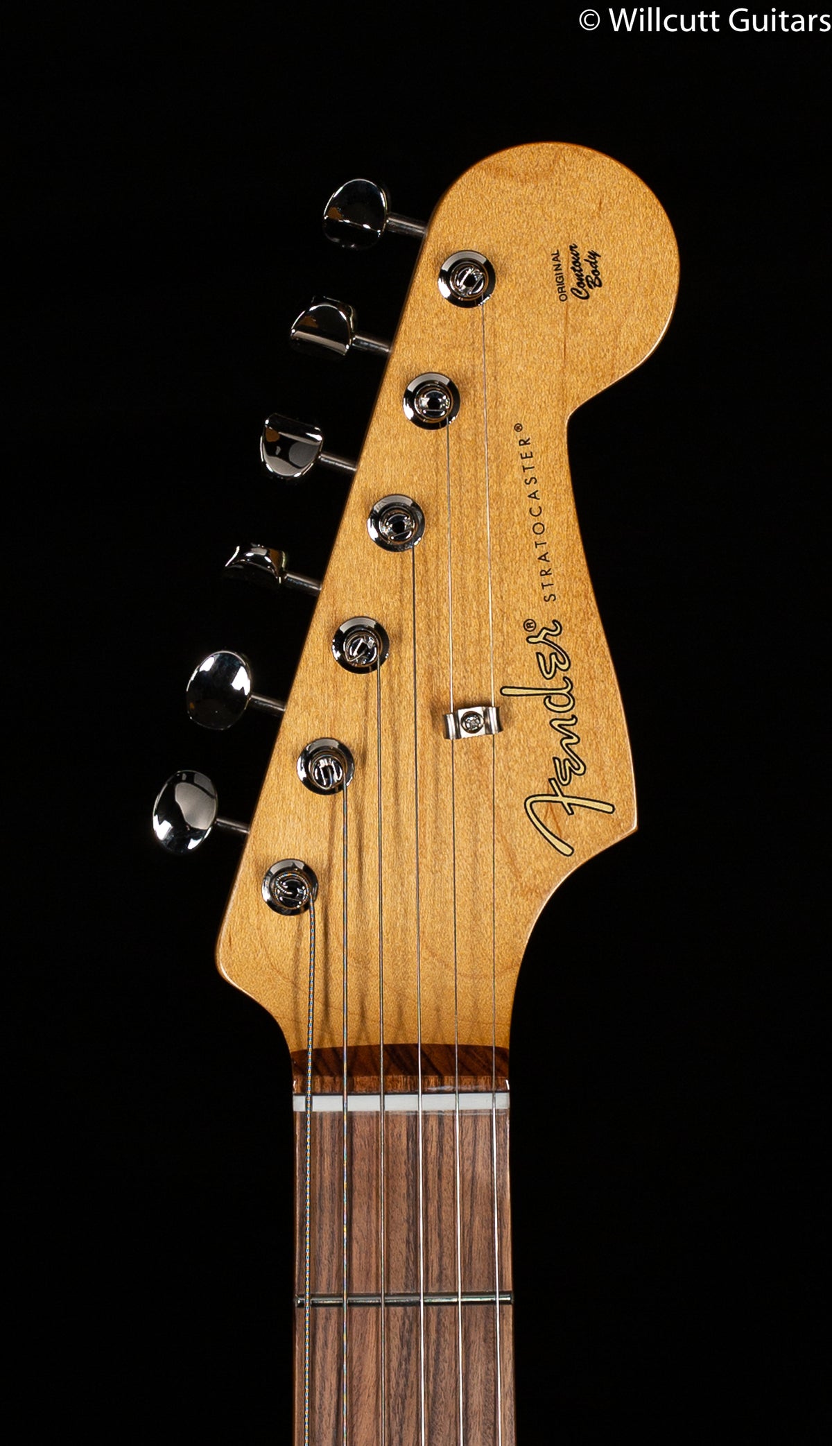 Fender Noventa Stratocaster Pau Ferro Fingerboard Crimson Red Transparent