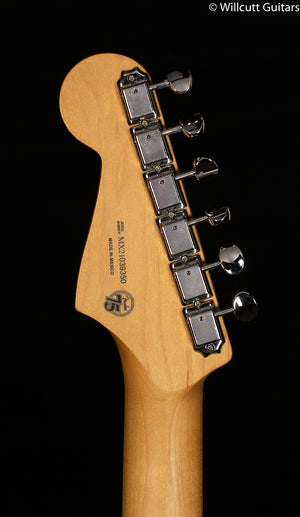 Fender Noventa Stratocaster Pau Ferro Fingerboard Crimson Red