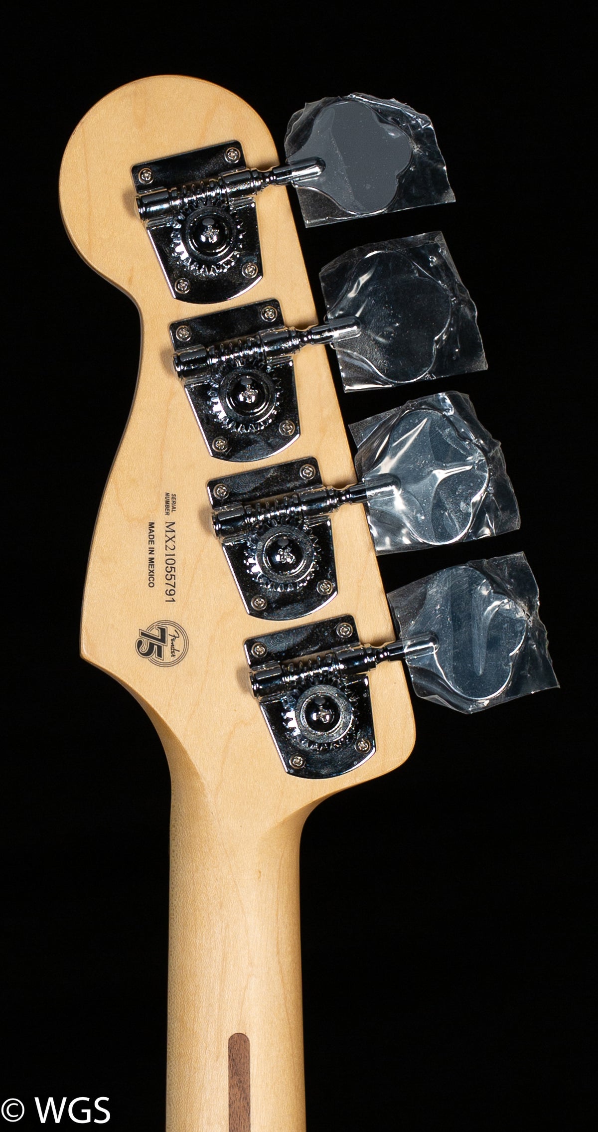 Fender Deluxe Active Jazz Bass Olympic White Pau Ferro (791)