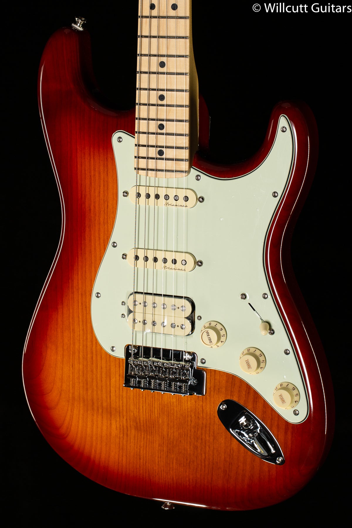 Fender Deluxe Stratocaster Tobacco Sunburst (881)