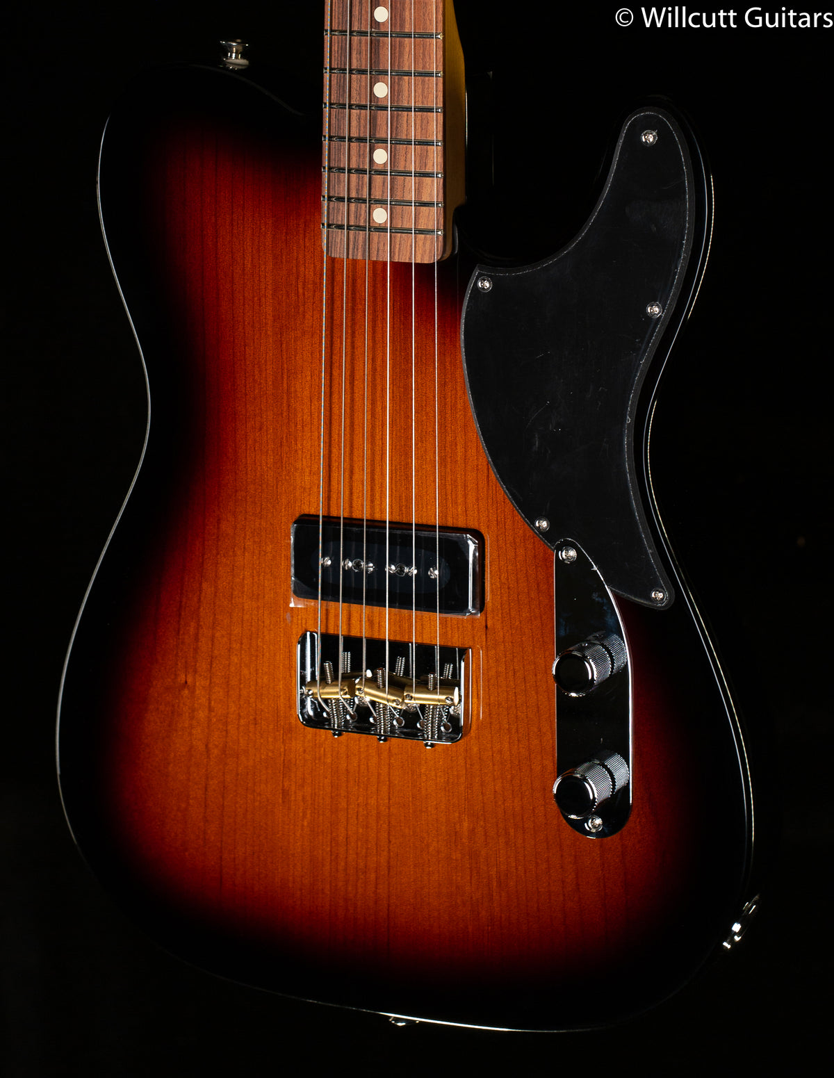 Fender Noventa Telecaster Pau Ferro Fingerboard 2-Color Sunburst (729)