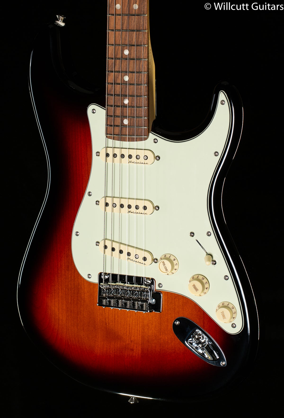 Willcutt　Guitars　3-Tone　Sunburst　Roadhouse　Pau　Fender　Ferro　Deluxe　Stratocaster