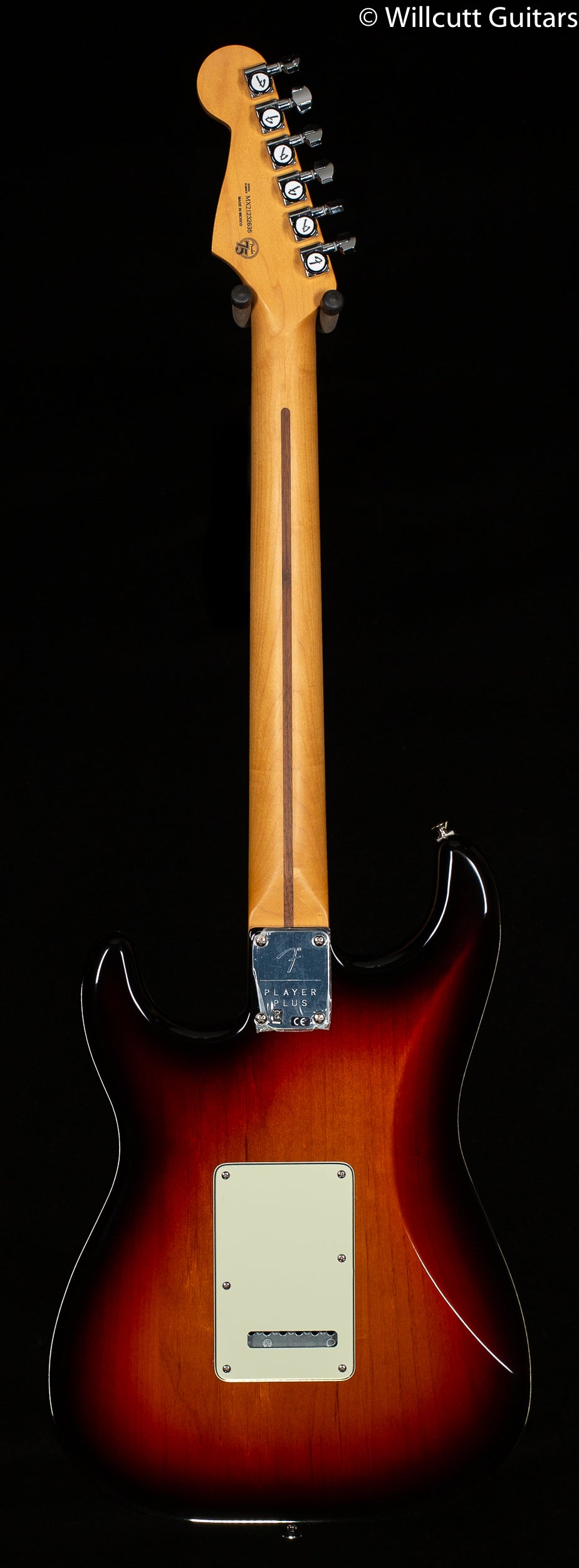 Fender Player Plus Stratocaster HSS Maple Fingerboard 3-Color Sunburst