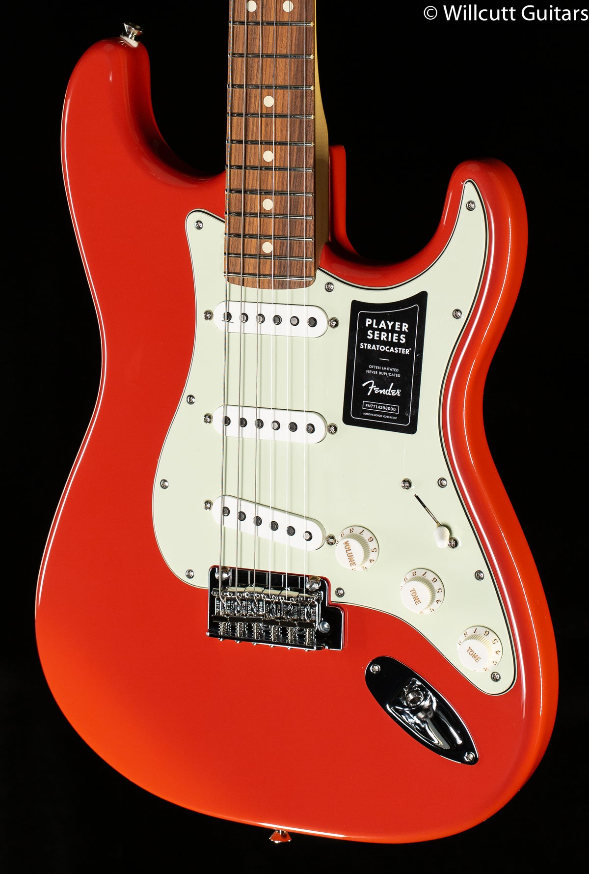 Fender LTD Player Stratocaster Pau Ferro Fiesta Red