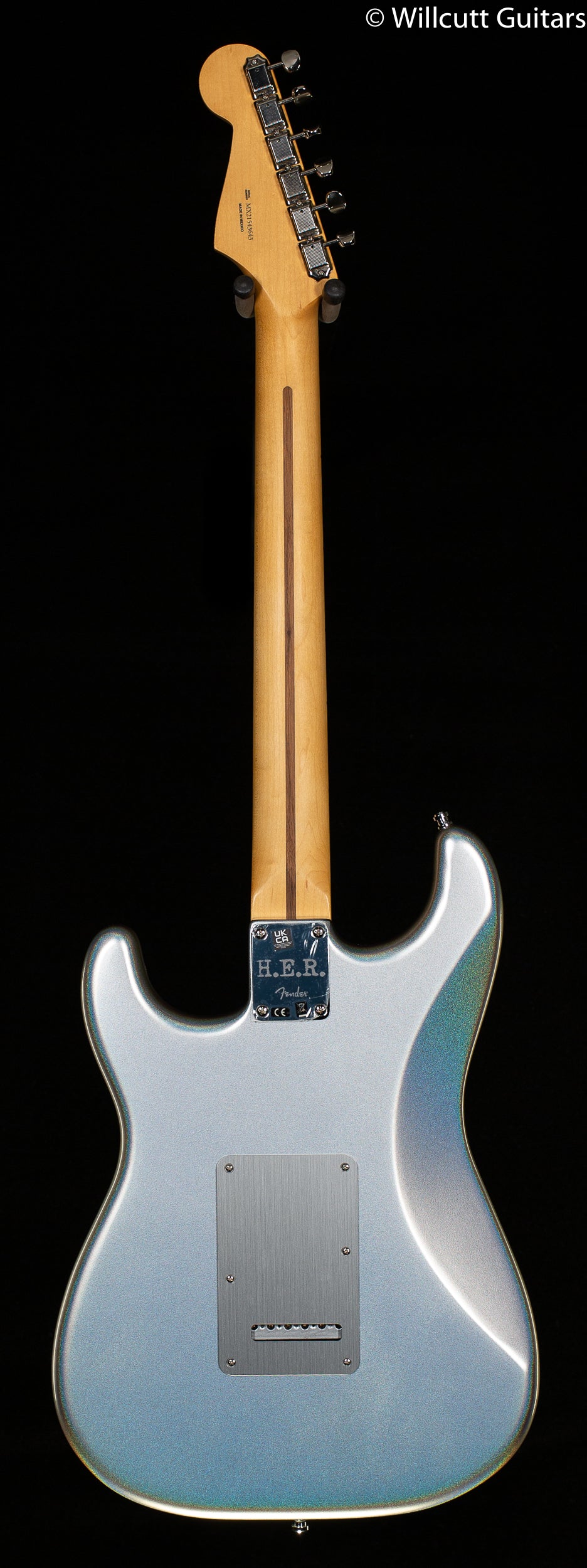 Fender H.E.R. Stratocaster Chrome Glow Maple Fingerboard (643)