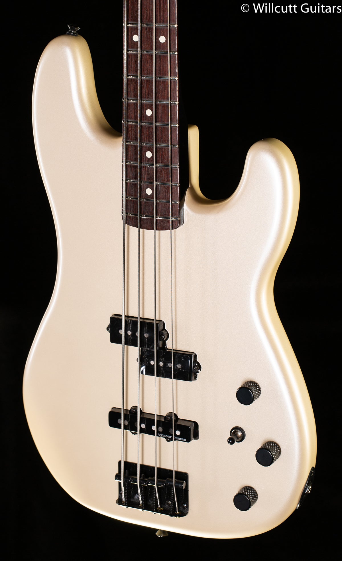 Fender Duff McKagan Precision Bass Rosewood Fingerboard Pearl White (198) Bass Guitar