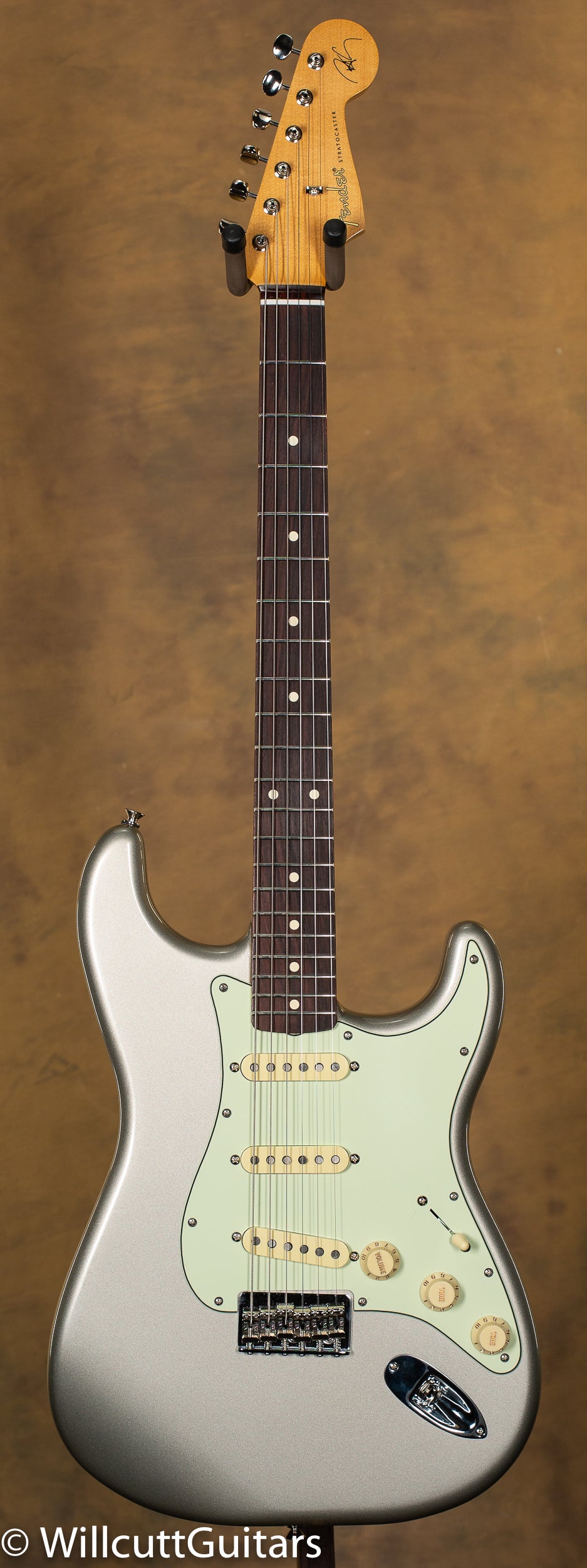 ギター Fender Robert Cray Stratocaster FENDER R CRAY STRAT RW 3TS – Motor City Guitar