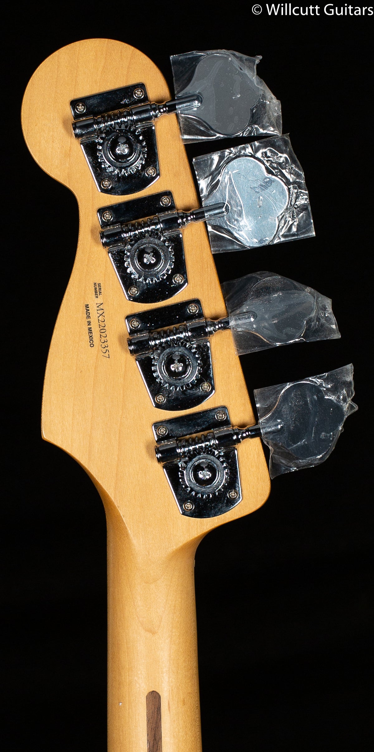 Fender Player Plus Active Meteora Bass Pau Ferro Fingerboard Tequila Sunrise Bass Guitar