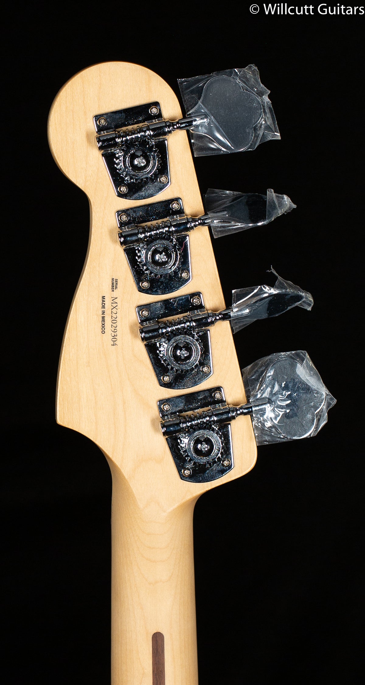 Fender Player Precision Bass Pau Ferro Fingerboard Capri Bass Guitar