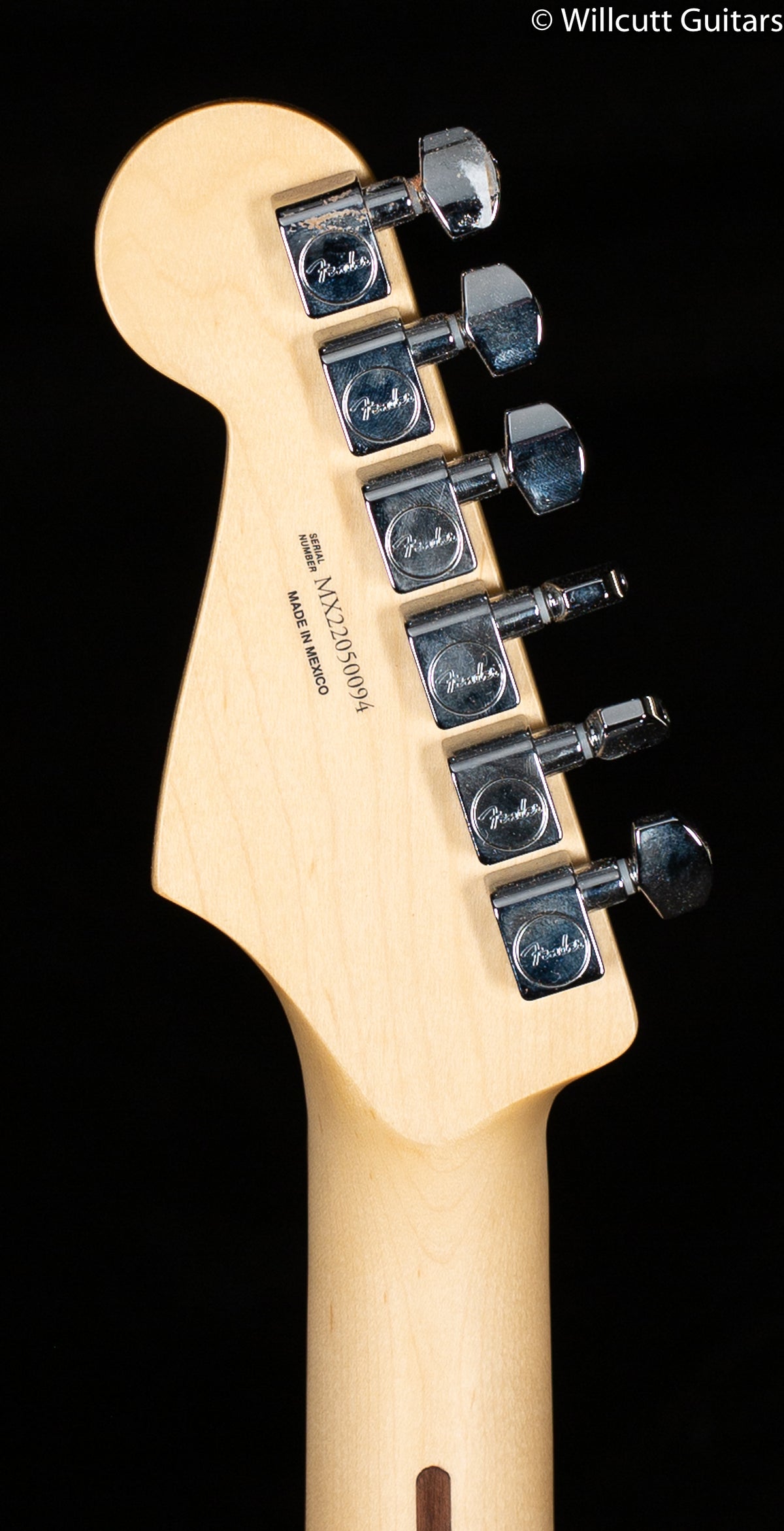 Fender Player Stratocaster HSS Pau Ferro Fingerboard 3-Color Sunburst (094)