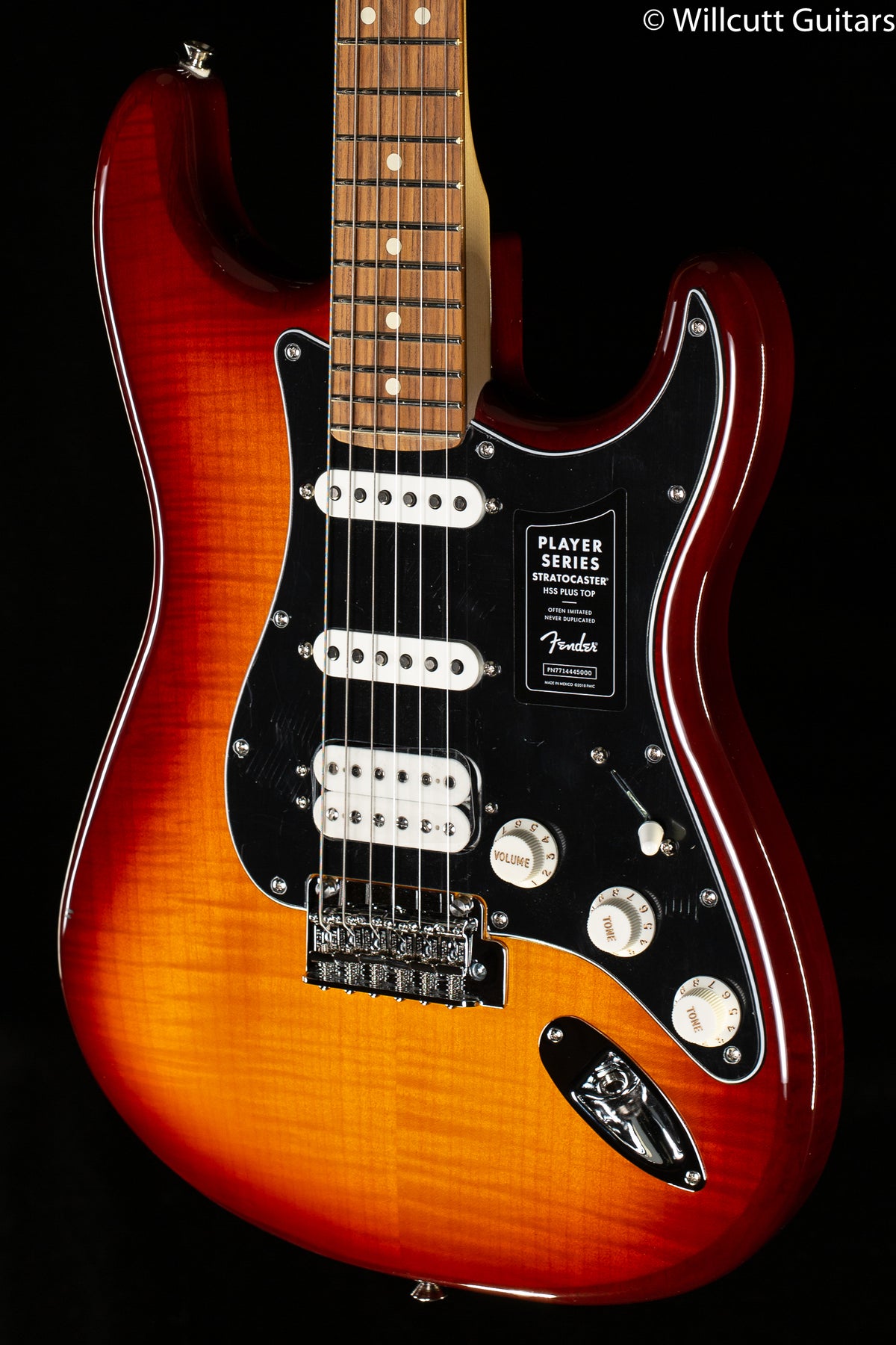 Fender  Player Stratocaster HSS Plus Top, Pau Ferro Fingerboard, Tobacco Sunburst (551)
