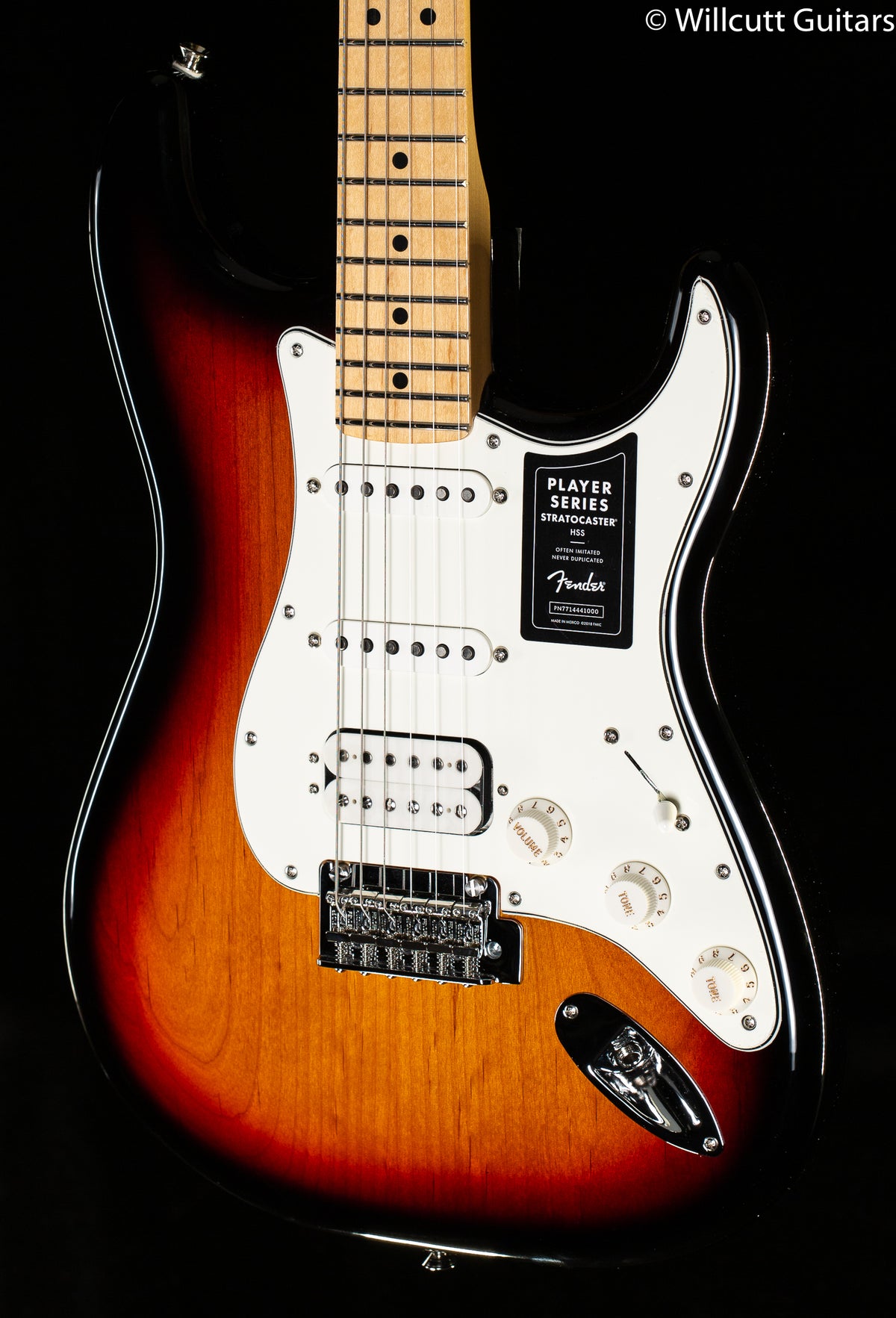 Fender Player Stratocaster HSS Maple Fingerboard 3-Color Sunburst (720)