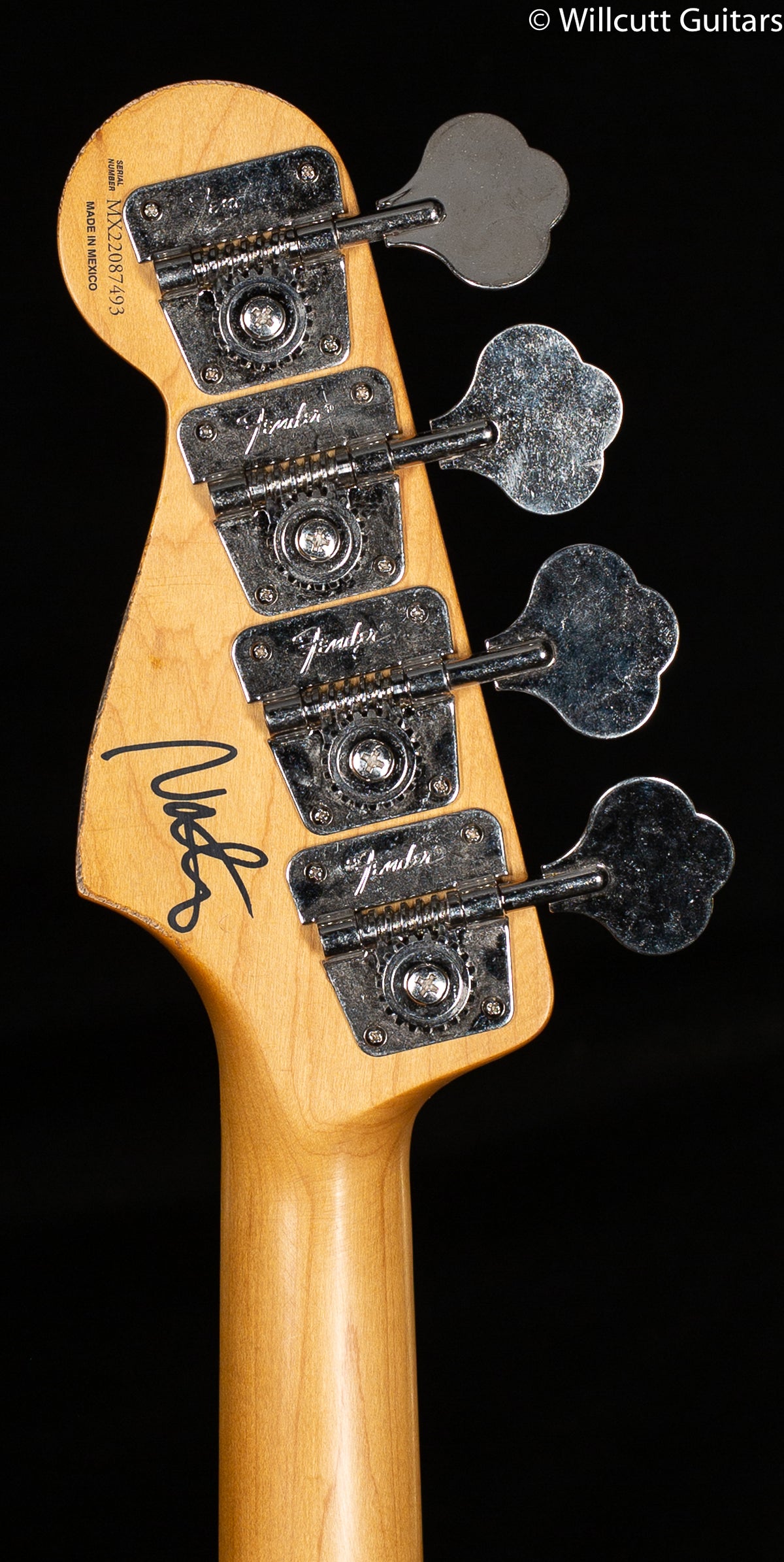 Fender Nate Mendel P Bass Candy Apple Red Bass Guitar