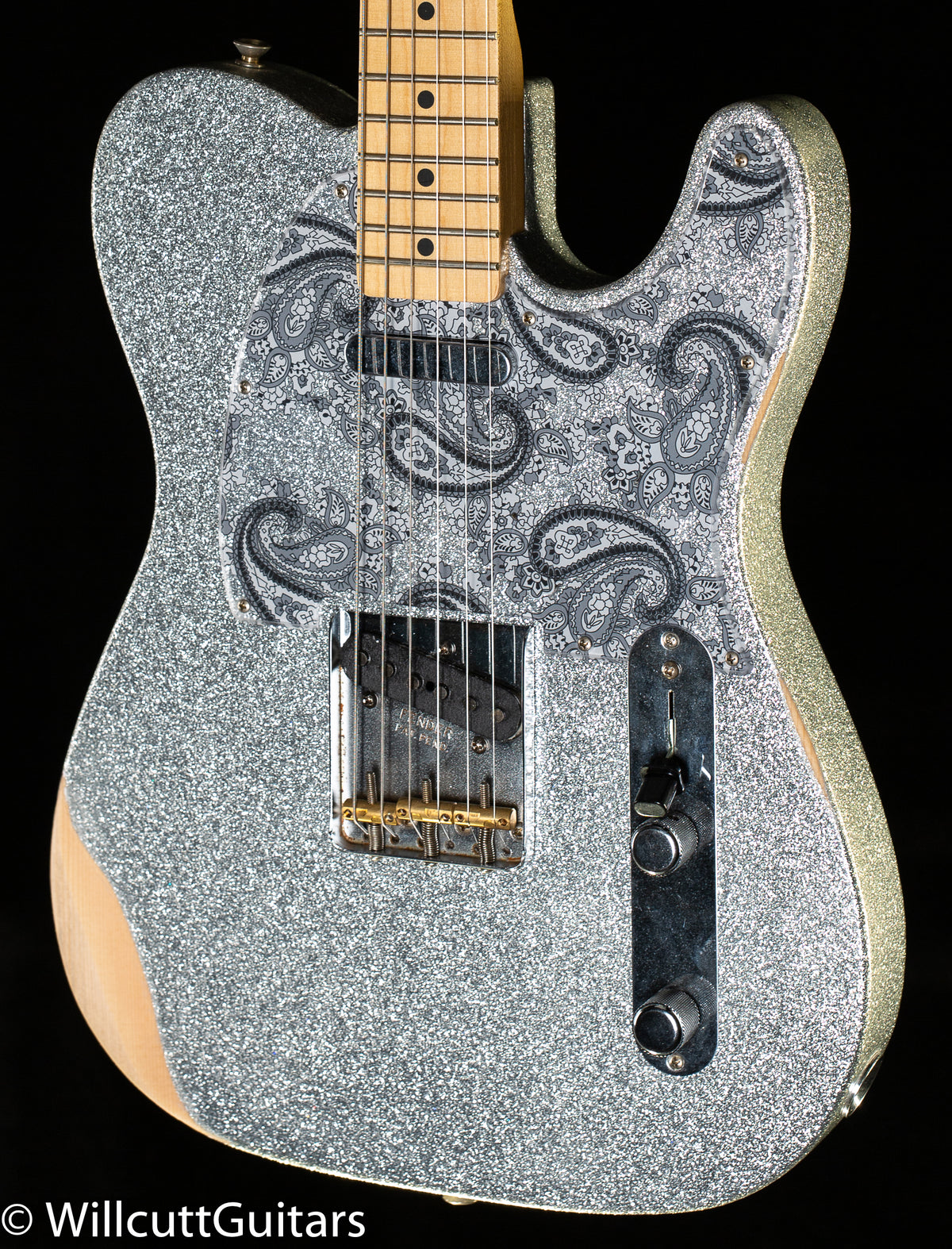 Fender Brad Paisley Road Worn Telecaster, Maple Fingerboard, Silver Sparkle (193)