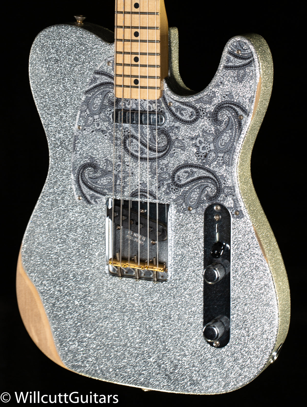 Fender Brad Paisley Road Worn Telecaster, Maple Fingerboard, Silver Sparkle (944)