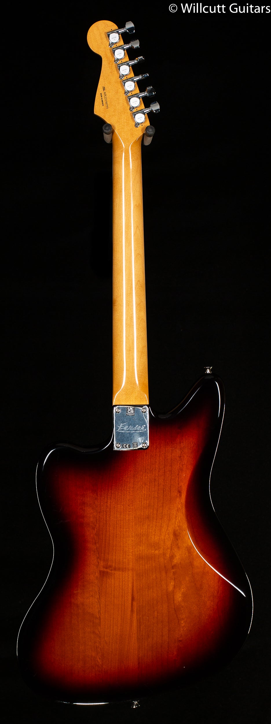 Fender Kurt Cobain Jaguar Rosewood Fingerboard 3-Color Sunburst (793)