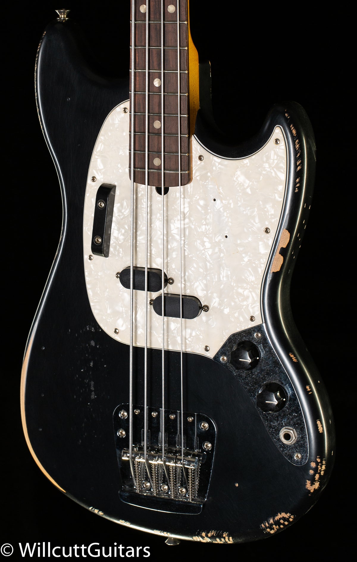 Fender JMJ Road Worn Mustang Bass Black (400)
