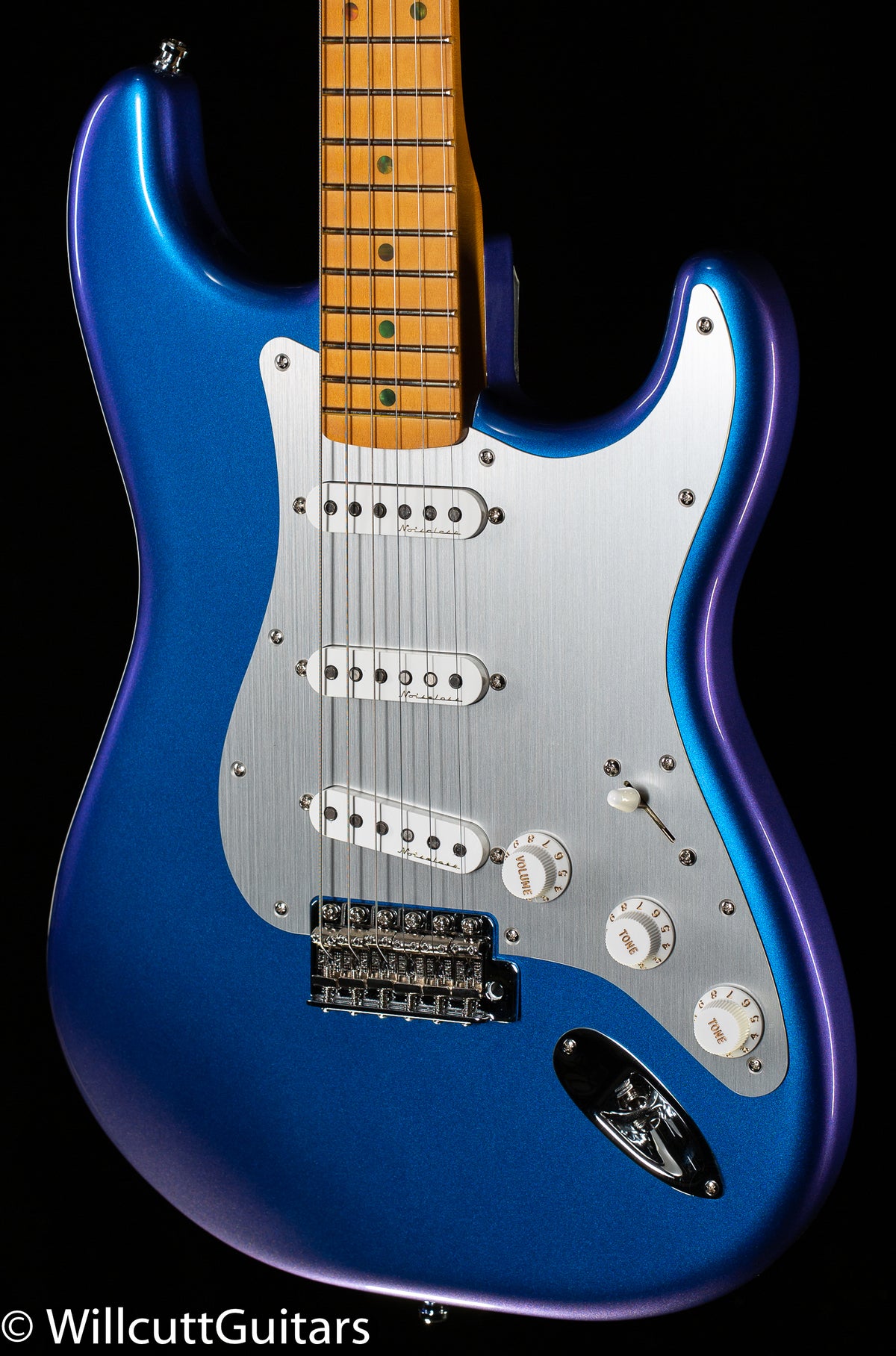 Fender Limited Edition H.E.R. Stratocaster Maple Fingerboard Blue Marlin (171)