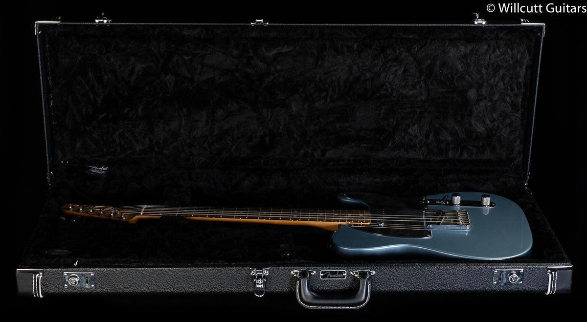 Fender Chrissie Hynde Telecaster Rosewood Fingerboard Ice Blue Metallic (717)