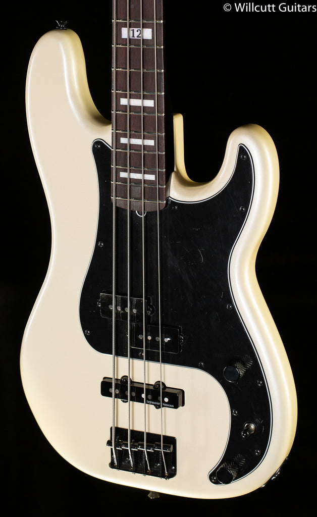 Fender Duff McKagan Deluxe Precision Bass Rosewood