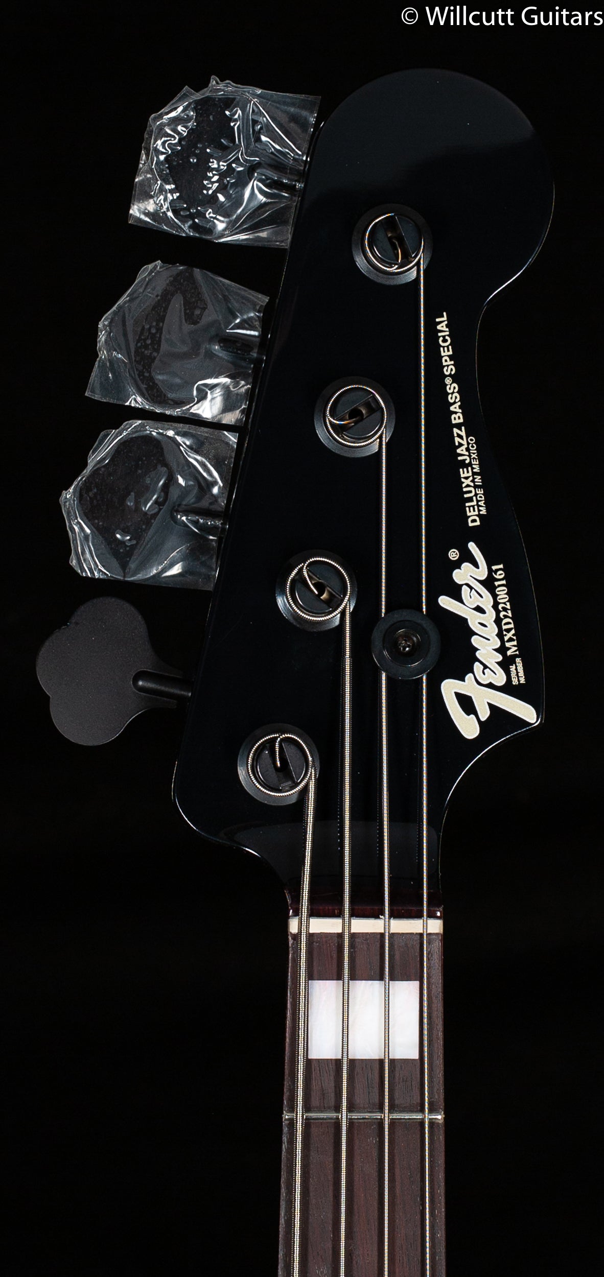 Fender Duff McKagan Deluxe Precision Bass Rosewood Fingerboard White Pearl (161) Bass Guitar