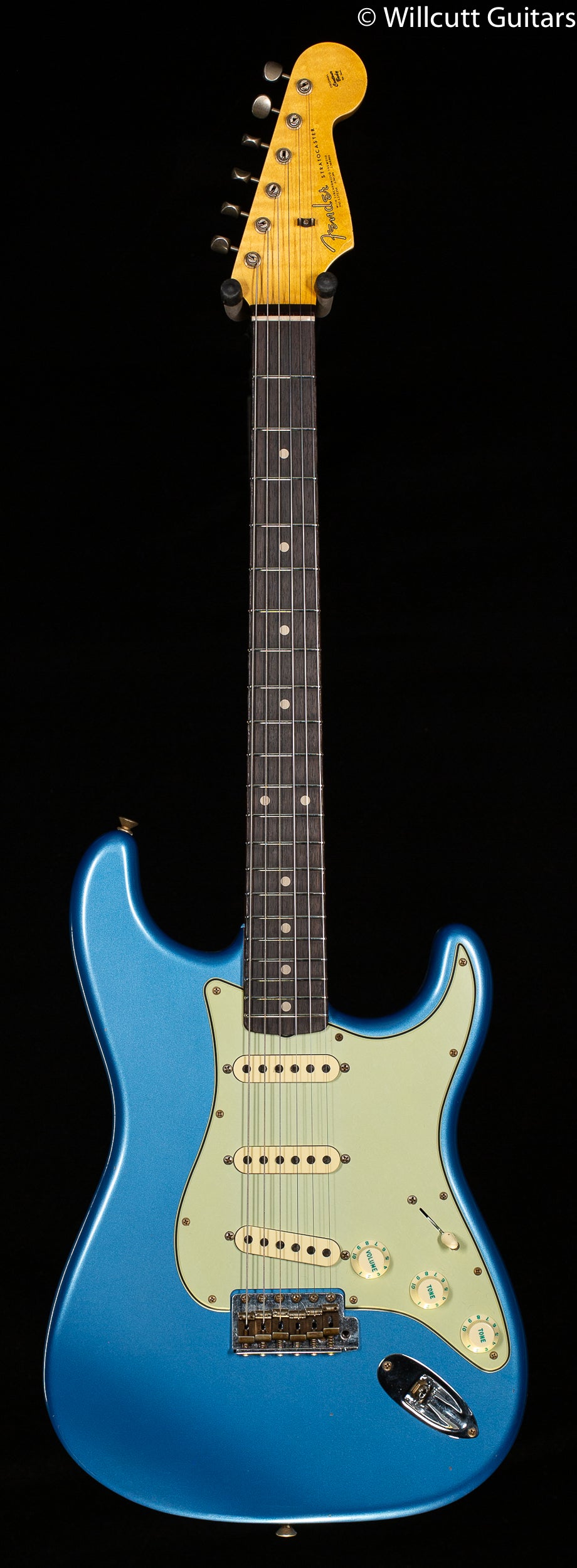 Blue stratocaster deals