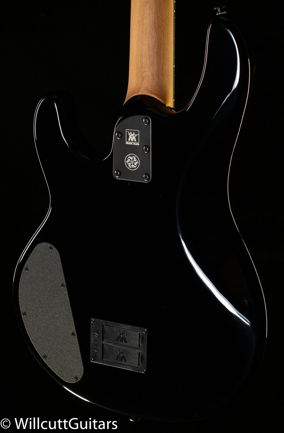 Ernie Ball Music Man StingRay DarkRay Obsidian Black Roasted Maple/Ebony Black