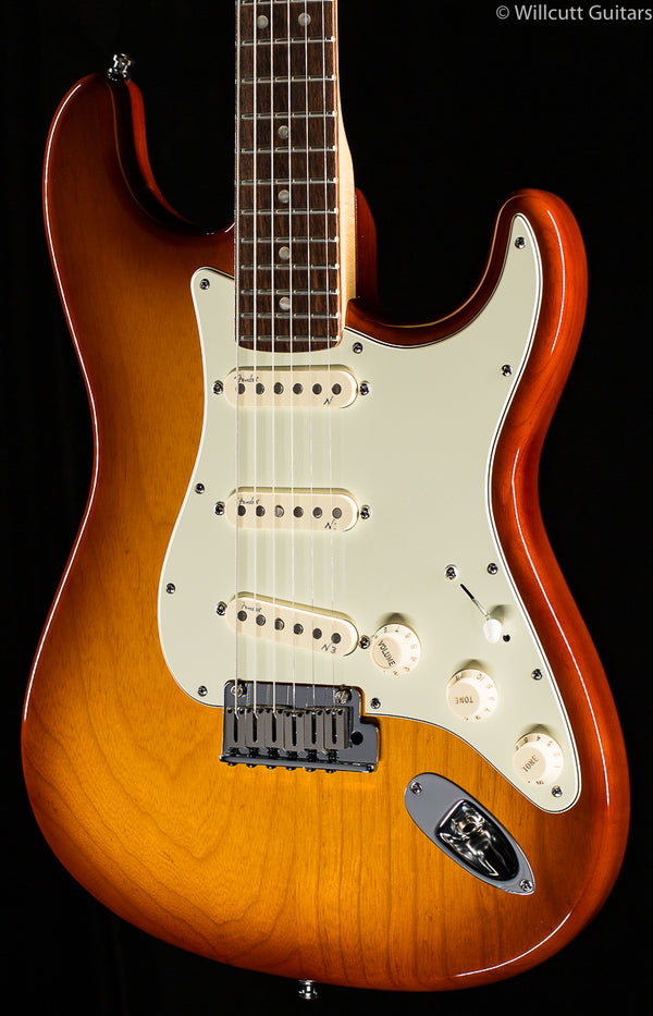 Fender American Deluxe Stratocaster® Ash Tobacco Sunburst
