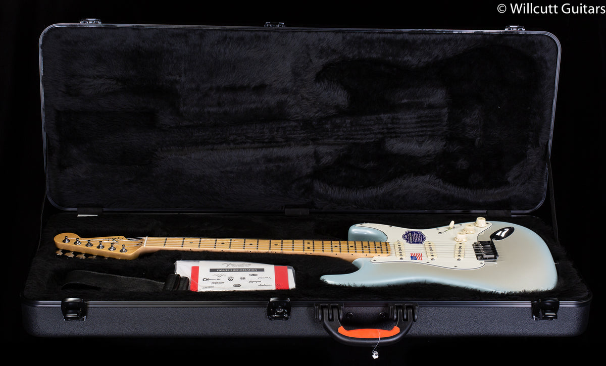 Fender DEALER EVENT AM DLX STRAT 2T SILVER BLUE