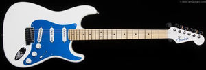 Fender-Dealer-Event-American-Deluxe-Strat,-Snow-White