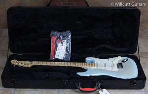 Fender American Deluxe Stratocaster 2-Tone Silver Blue USED